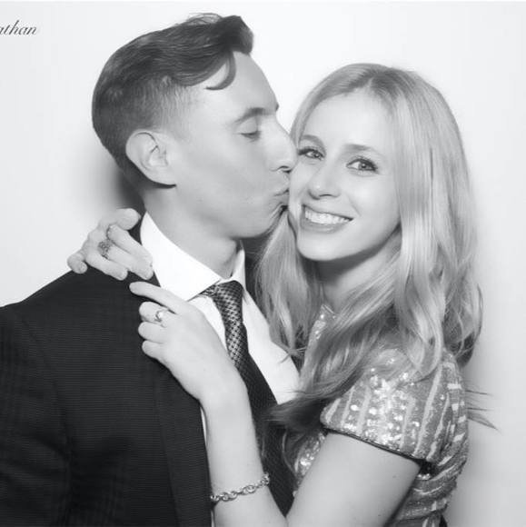 Meet your Posher, Jessica - Picture 1 of 1